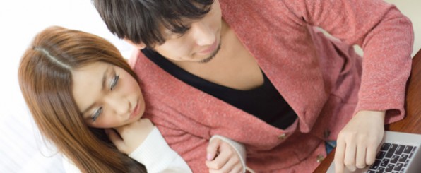 モテすぎて困る彼を他の女性の誘惑から守る方法