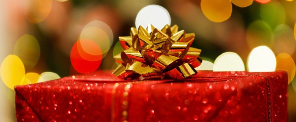 彼氏へのクリスマスプレゼント♪男性が喜ぶものって?