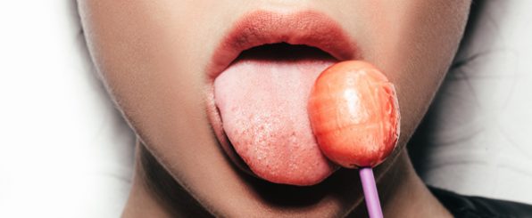 べ〜っと舌を見るだけで体調が分かる健康チェック