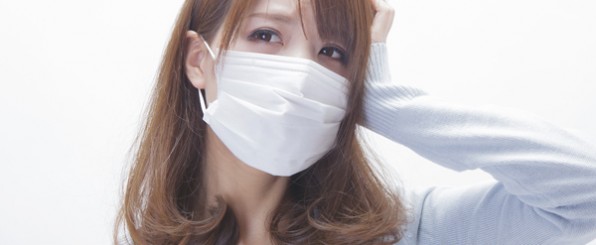 マスクをした女性