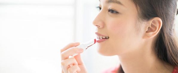 化粧をするだけで、脳・心・身体も若返り♪